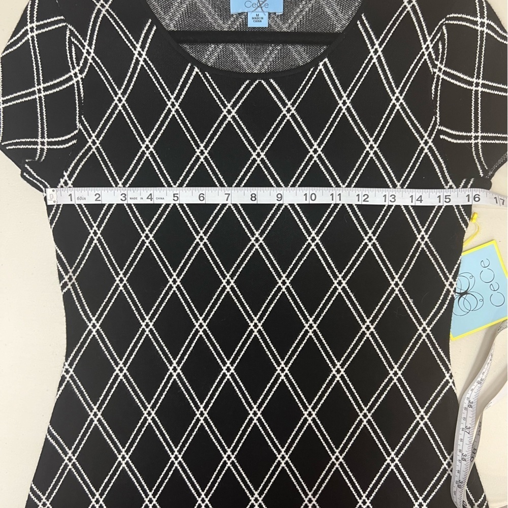 CeCe NWT Knit Short Sleeve Dress Size M - Picture 7 of 10